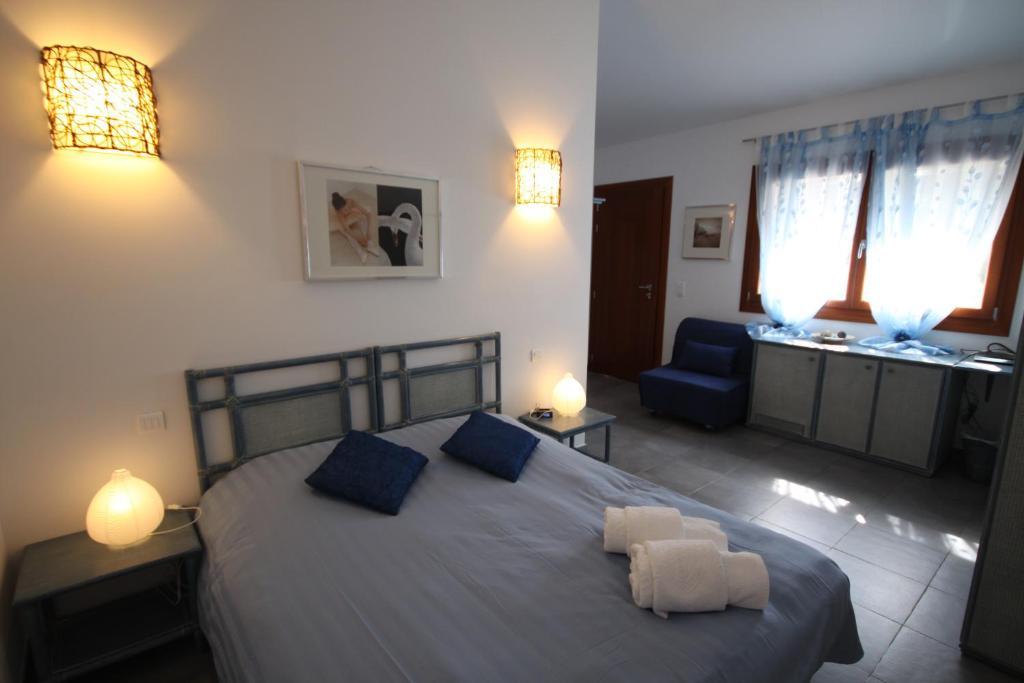 Hotel Poisson Rouge Bonifacio  Zimmer foto
